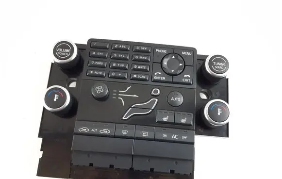Volvo V70 Climate control unit 30782903