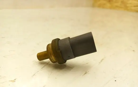 Volkswagen Golf Plus Coolant temperature sensor 06A919501A