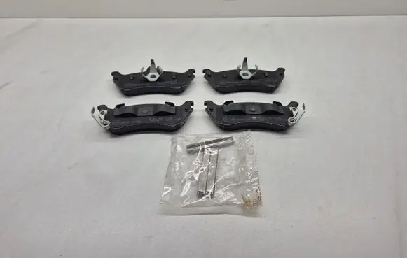 Mercedes-Benz ML W163 Brake pads (rear) A1634201720