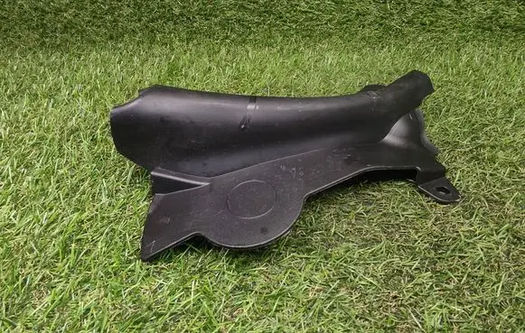 BMW 5 G30 G31 G38 Engine compartment rubber 7349601 51767349601 74850613