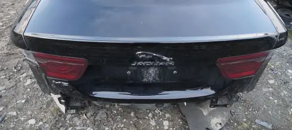 Jaguar XE Tailgate/trunk/boot lid