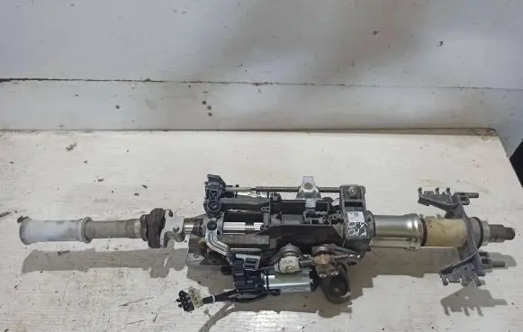BMW 5 F10 F11 Steering wheel axle 6787926 P10768701 1056004H