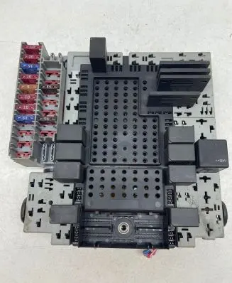 Volvo S60 Fuse box set 08679899 02W435 08696098