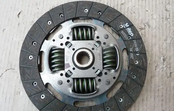 Nissan Interstar Clutch pressure plate 3000950651