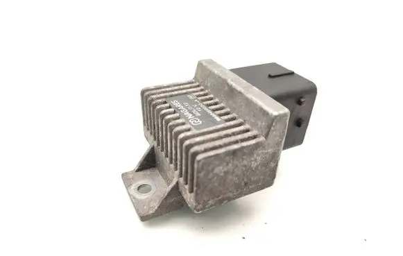 Nissan Qashqai Glow plug pre-heat relay 9640469680