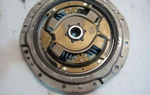 Toyota Yaris Cross Clutch set kit 2J051327