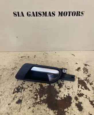Volkswagen Jetta V Rear door interior handle 1K5837113