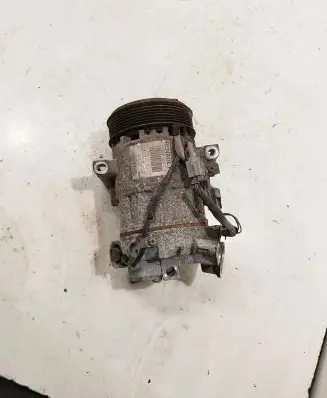 Renault Clio IV Air conditioning (A/C) compressor (pump) 926000217R Z0012607A 3033384996