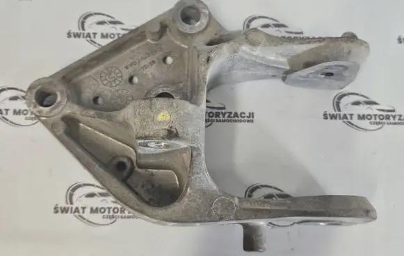 Chrysler Grand Voyager V Engine mounting bracket 04721570AA
