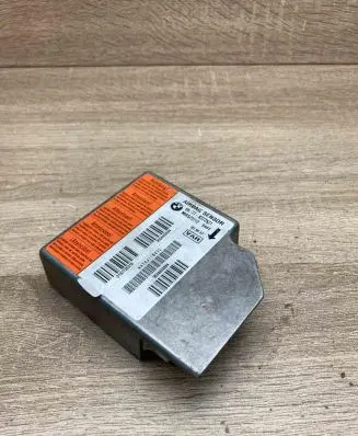 BMW 5 E39 Airbag control unit/module 8372521