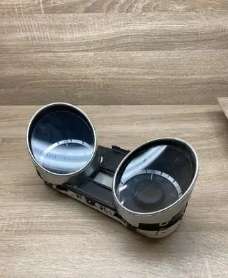 Hyundai Sonata Speedometer (instrument cluster) 940013Q010 MPH