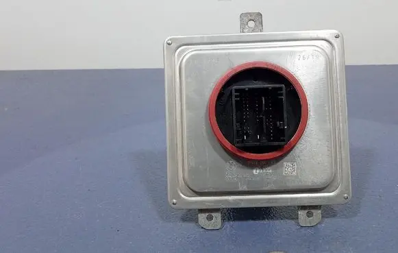 BMW X6 M Voltage converter/converter module 933360