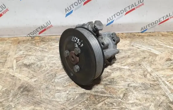 BMW X1 E84 Power steering pump 6780459 7800367