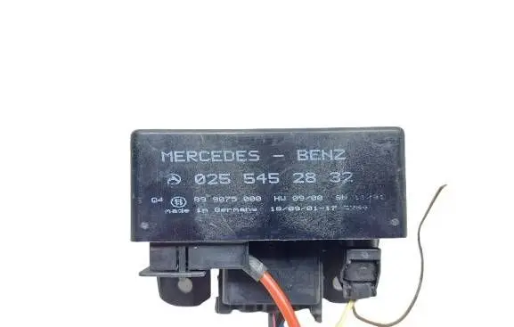 Mercedes-Benz A W168 Glow plug pre-heat relay 0255452832 899075000