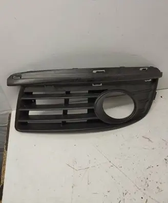 Volkswagen Jetta V Front fog light trim/grill 1K0853665K