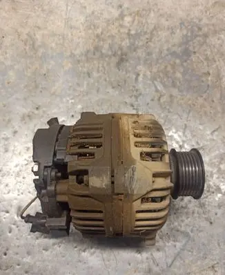 Volkswagen Golf IV Generator/alternator 028903028D 0124325003
