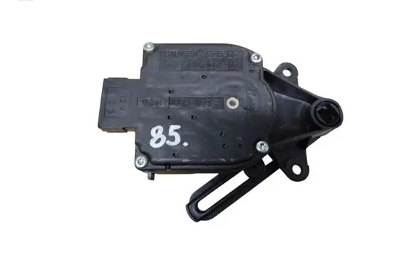 Volkswagen PASSAT B5 Air flap motor/actuator 1J0907511