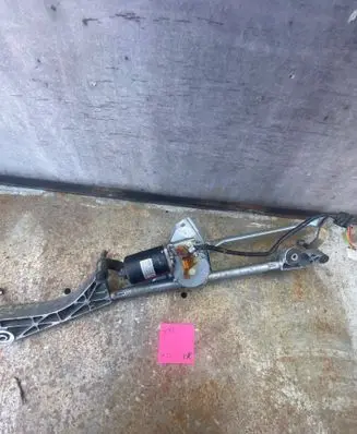 Mercedes-Benz C AMG W203 Front wiper linkage and motor 404518 5361C A2038200342