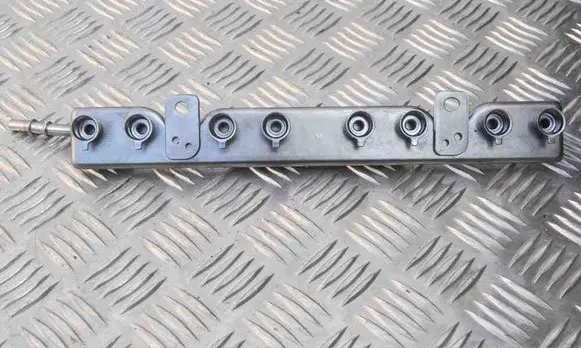 Nissan Qashqai Fuel main line pipe