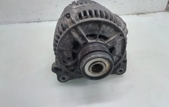 Volkswagen PASSAT B5 Generator/alternator 028903028