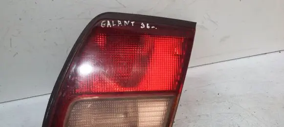 Mitsubishi Galant Tailgate rear/tail lights 0431613