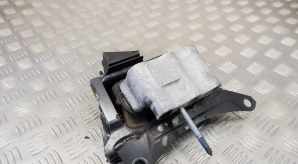 Toyota Prius (XW50) Engine mount bracket 1237237300 1237237301 1237237312