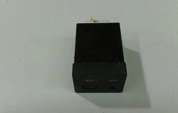 KIA Ceed USB socket connector 961202L000
