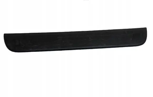 Hyundai i30 Front sill trim cover 85883A6000