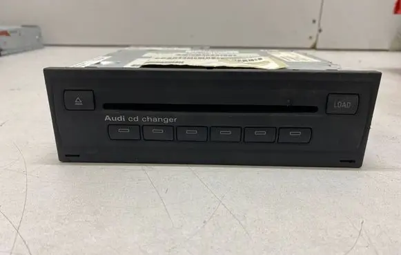 Audi A6 S6 C6 4F CD/DVD changer 4E0035111 HX043