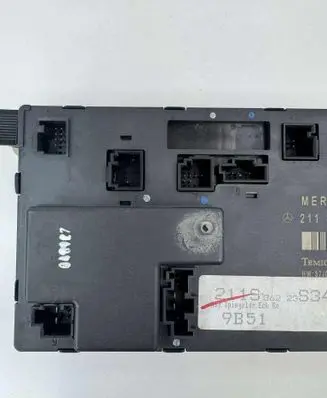 Mercedes-Benz E W211 Door control unit/module 2118200426 356802 7605587