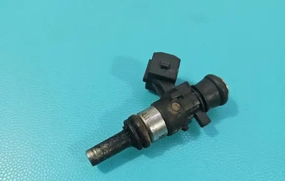 Renault Megane III Fuel injector 0280158211 IMPRK1573496