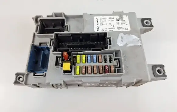 Alfa Romeo Mito Fuse module 00505277860 505277860
