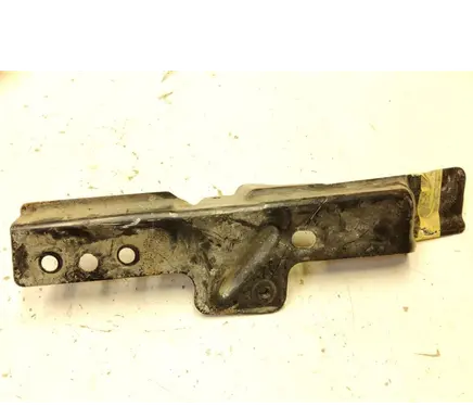 Audi Q7 4L Fender mounting bracket 4L0805697