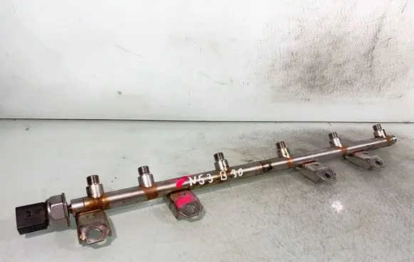 BMW 3 E90 E91 Fuel main line pipe 713230012 4549612 7537319