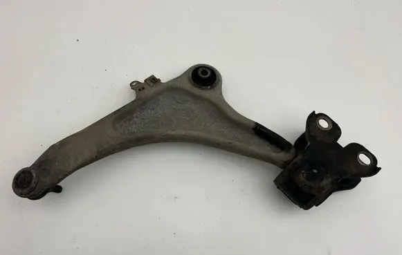Volvo V60 Front lower control arm/wishbone 1007131852