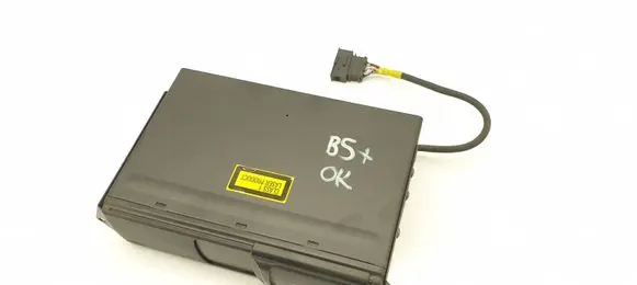 Volkswagen PASSAT B5.5 CD/DVD changer 
