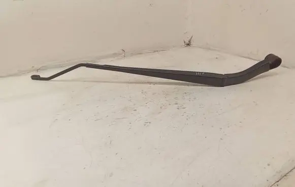 Opel Insignia A Front wiper blade arm 13227400