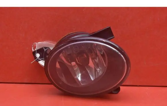 Volkswagen Golf V Front fog light 168615-04