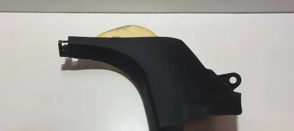 Foot area side trim