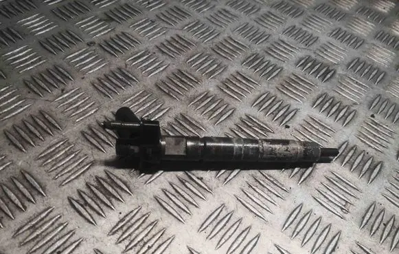 BMW 5 E60 E61 Fuel injector 7797877