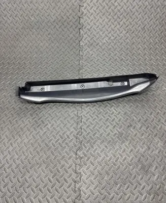 Mercedes-Benz CLS C218 X218 Fender end trim A2188890225 BBP182402