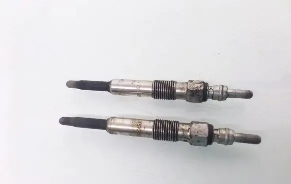 Audi A6 S6 C4 4A Glow plug 11721659