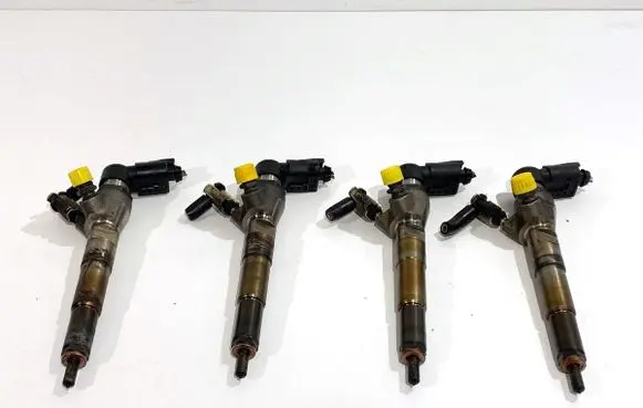 Renault Captur Fuel injectors set 166006212R
