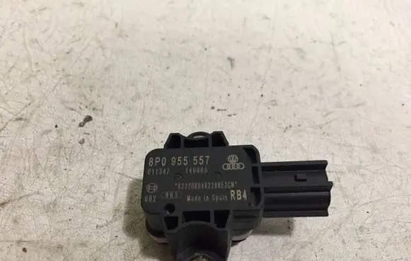 Audi A3 S3 8P Airbag deployment crash/impact sensor 8P0955557