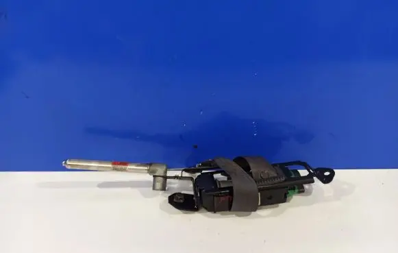 Volvo V70 Front seatbelt 8626240 30675804