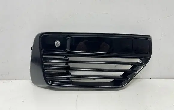 Volvo XC90 Front bumper lower grill 32345479