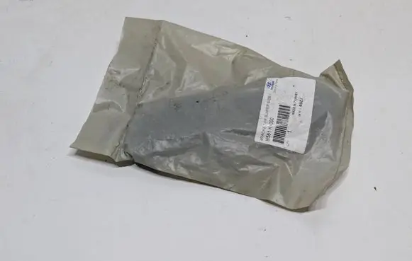 Hyundai i10 Front bumper mounting bracket 86551K7000 1K11BSZJ