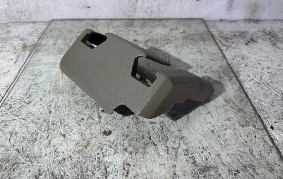 Volvo XC90 Rear seat rail trim cover 8619808