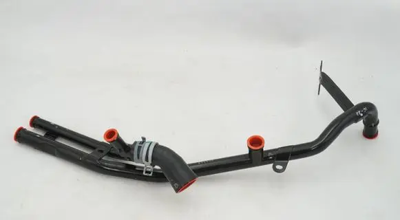 Volkswagen PASSAT B8 Engine coolant pipe/hose 3Q0121070L
