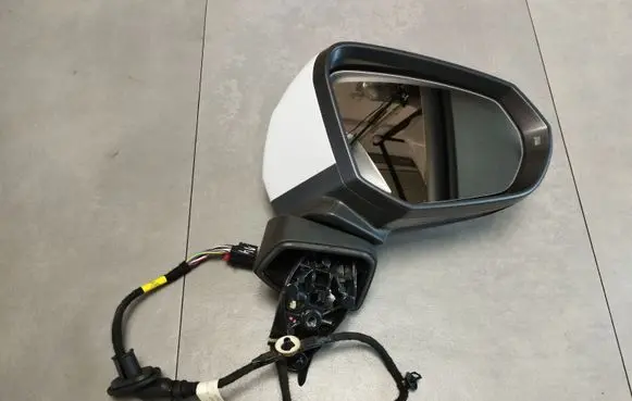 Audi Q3 F3 Front door electric wing mirror E1041444